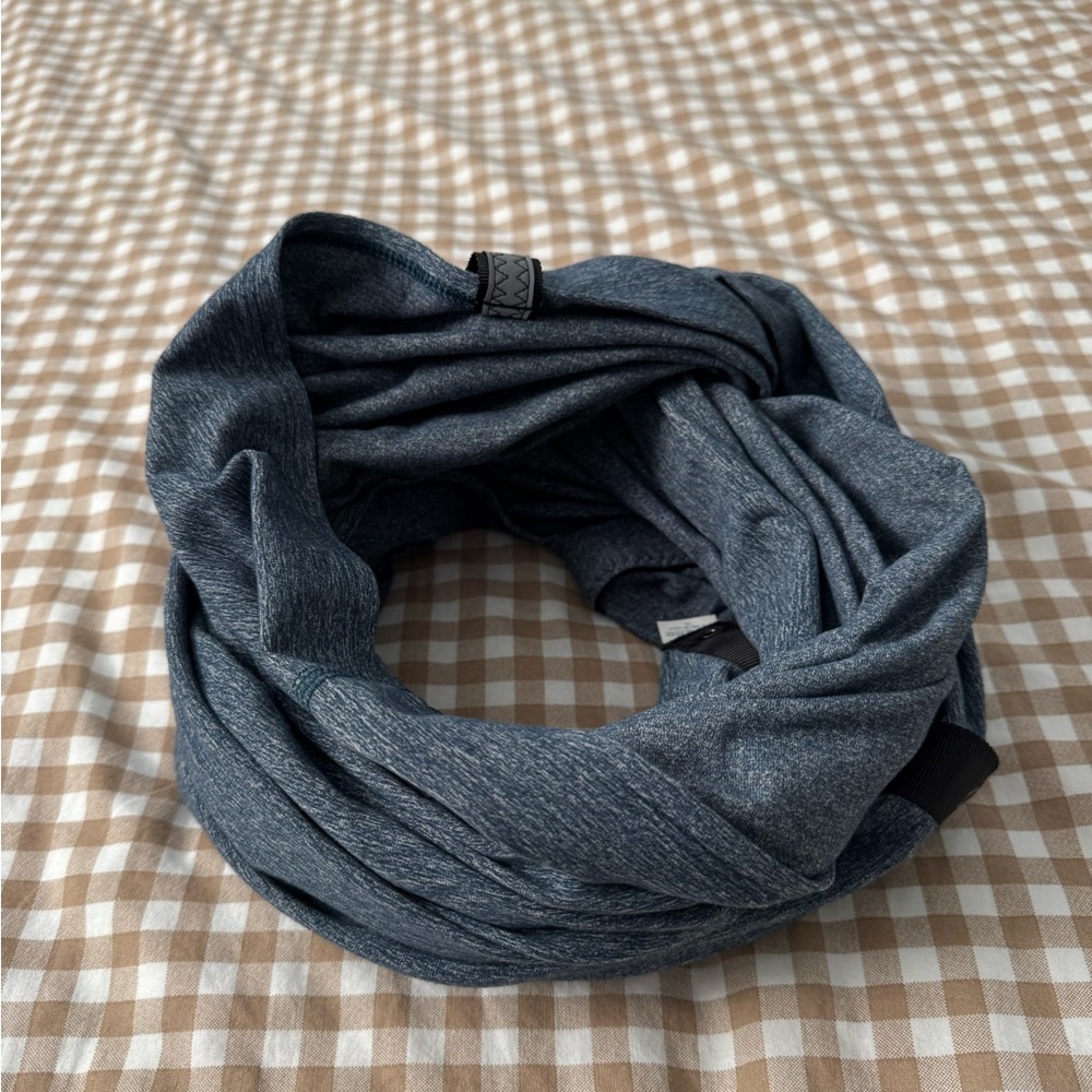 Lululemon Vinyasa Wrap Scarf, Blue